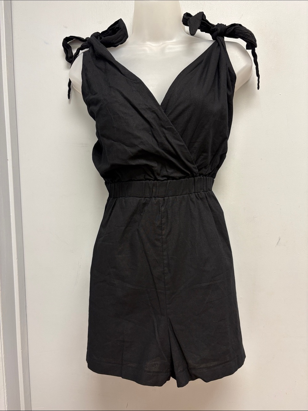 Showpo Black Tie Shoulder Romper Size US 10